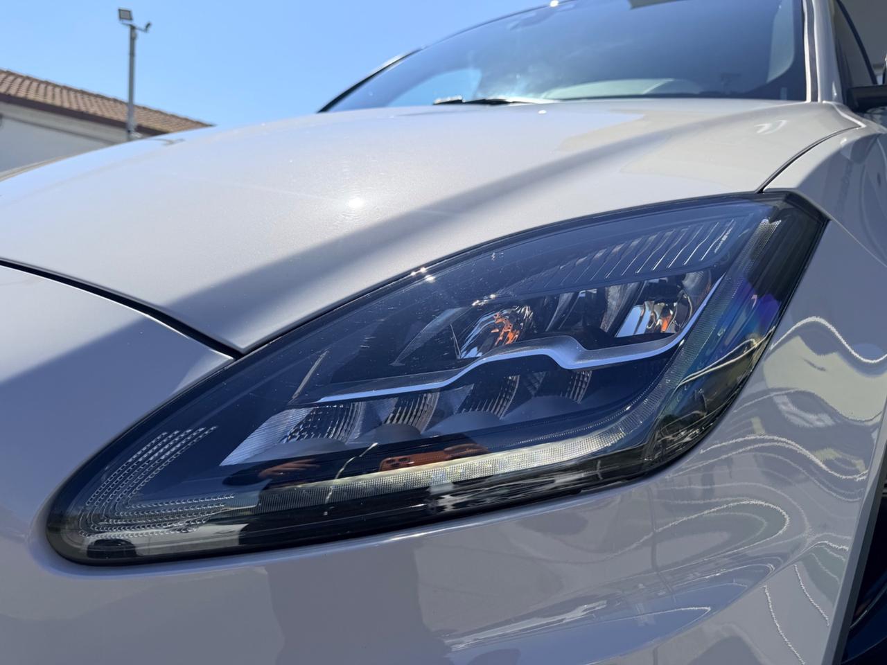 Jaguar E-Pace 2.0D 150 CV AWD aut. R-Dynamic HSE gesso