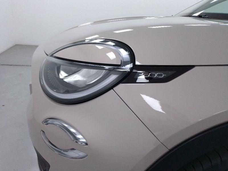 FIAT 600 1.2 hybrid La Prima 110cv auto