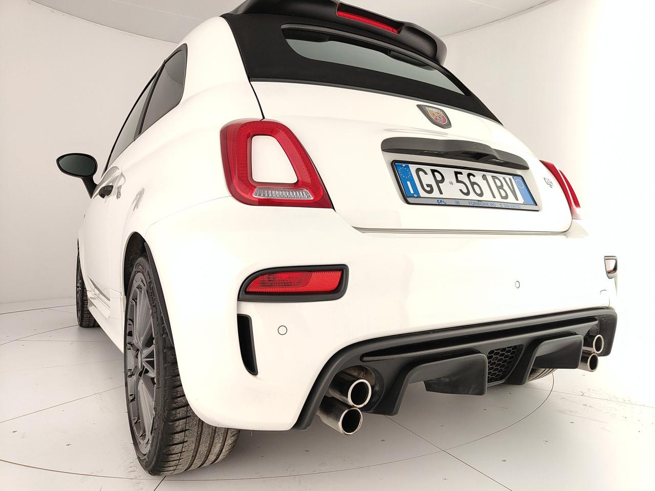 Abarth 695 C 1.4 Turbo T-Jet 180 CV