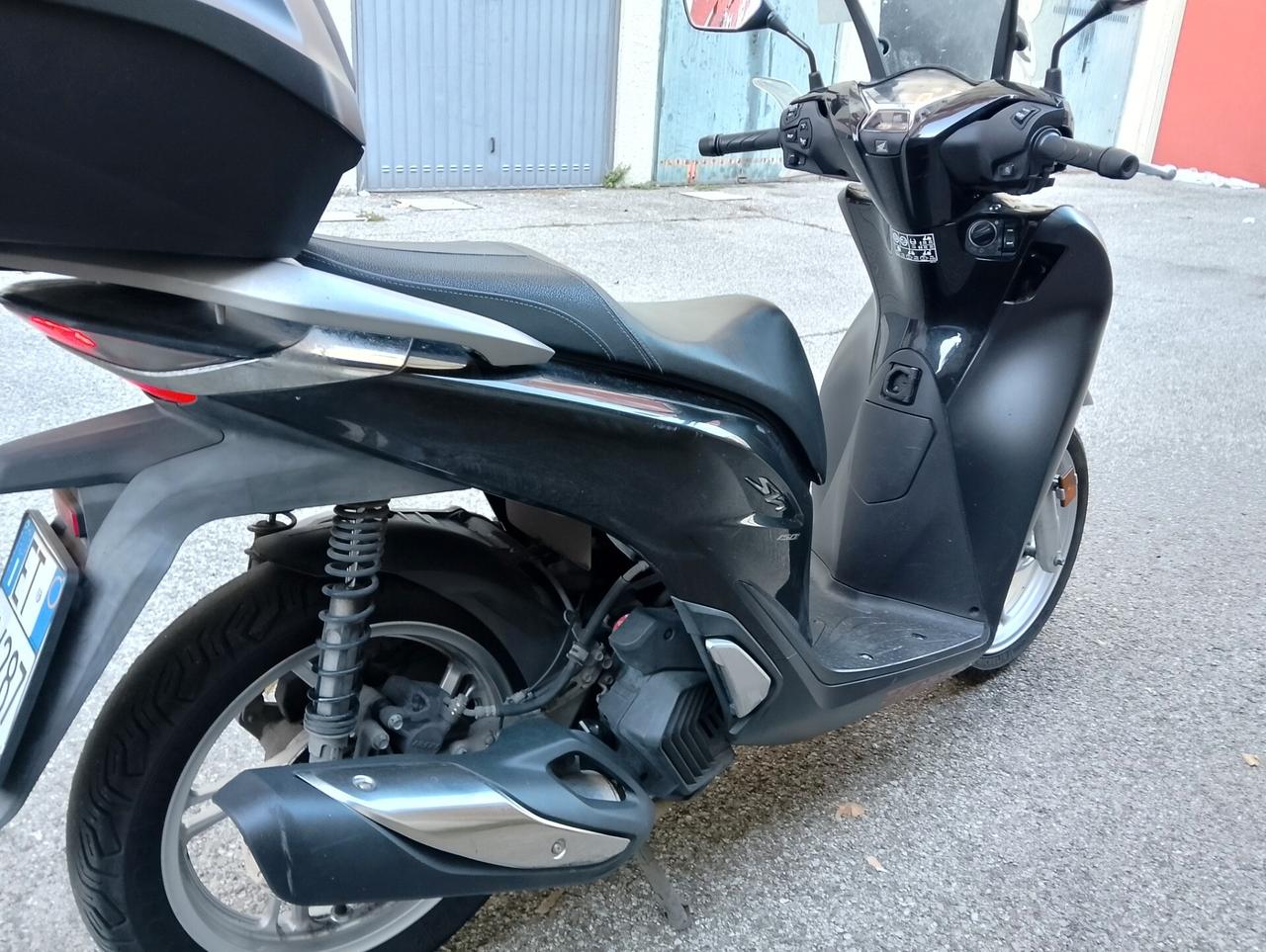 Honda SH 150 ABS start stop