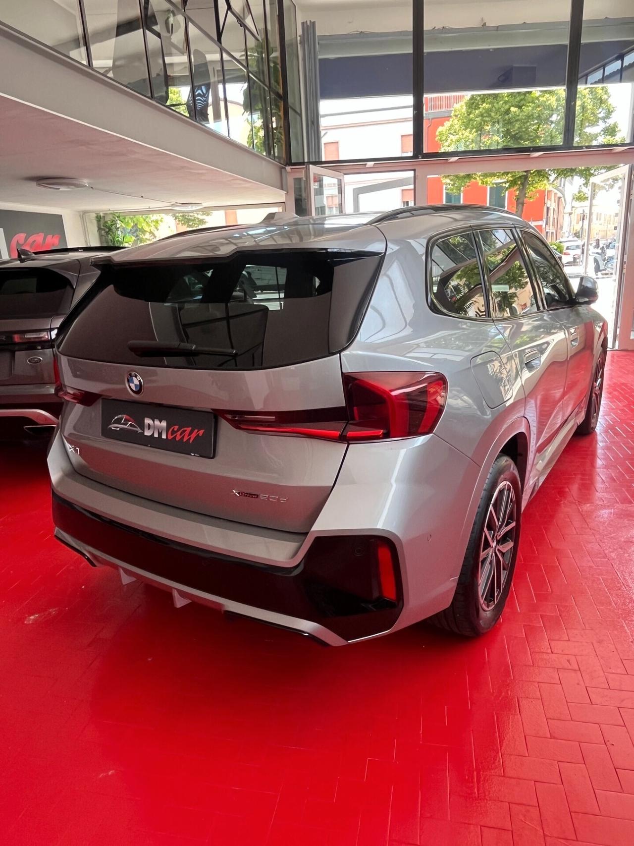 BMW X1 20d X-DRIVE MHEV 48V M-SPORT Automatico Virtual Pelle Totale Tetto Panoramico ed elettrico Cerchi da 18 . AUTO - DIREZIONALE BMW -