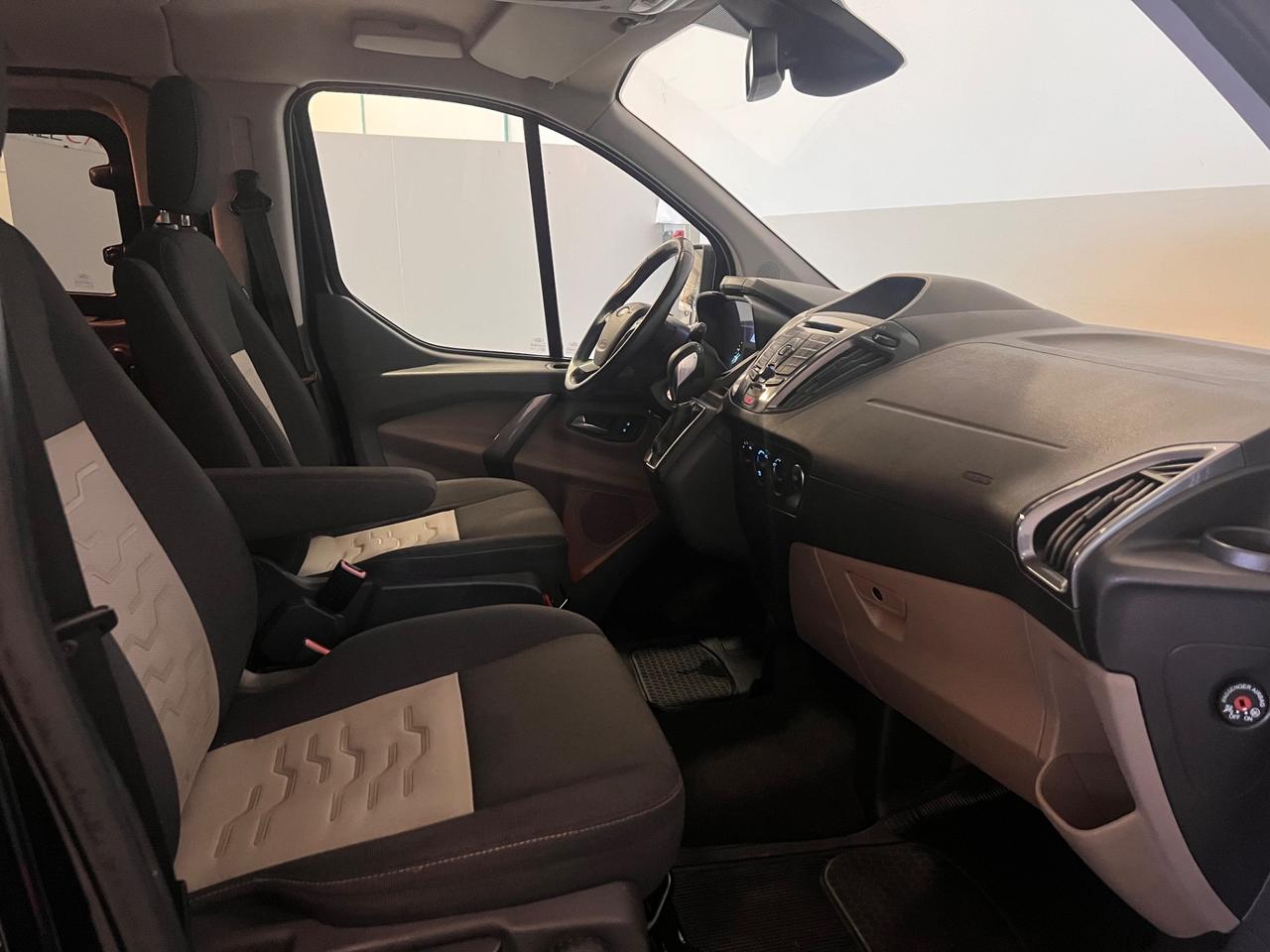 Ford Tourneo Custom 310 2.0 TDCi 170CV PL Titanium 8pti