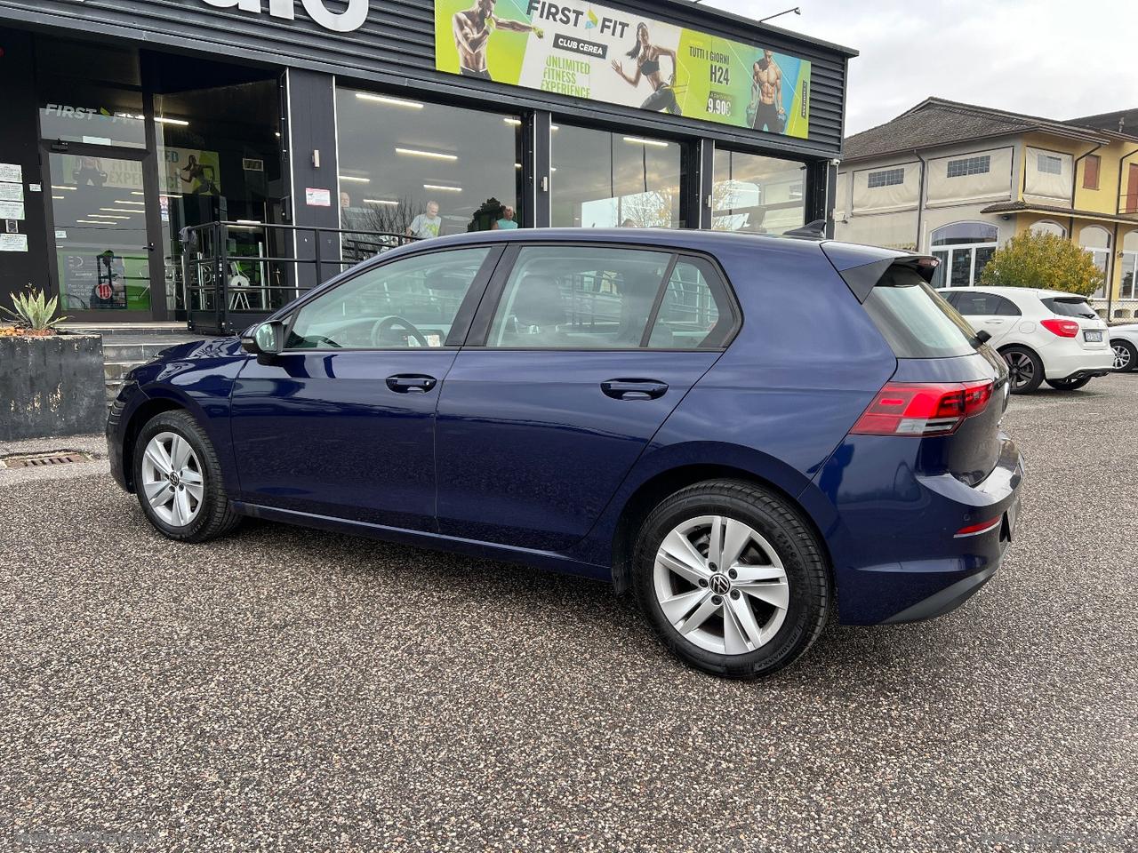 VOLKSWAGEN Golf 2.0 TDI DSG SCR Life IVA DEDUCIBILE