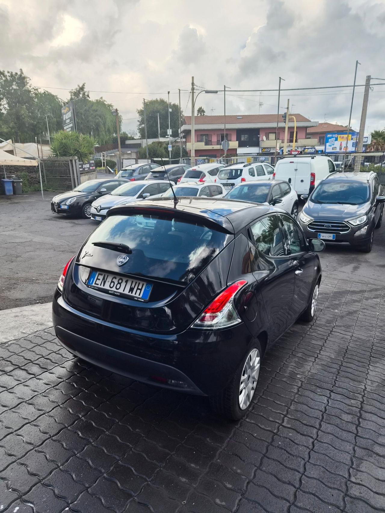 Lancia Ypsilon 1.2 69 CV 5 porte S&S Platinum