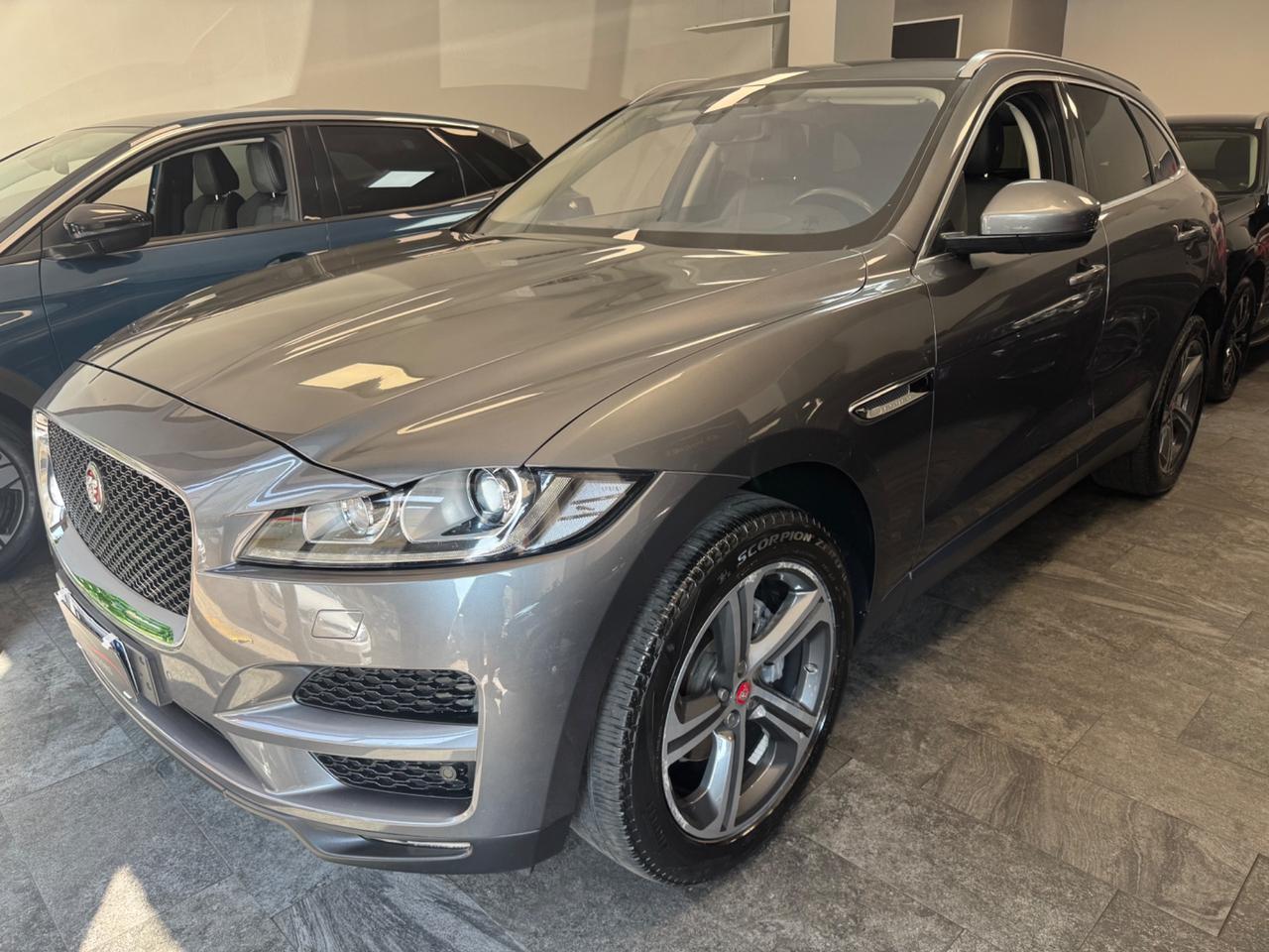 Jaguar F-Pace 2.0 D 180 CV AWD R-Sport Tetto