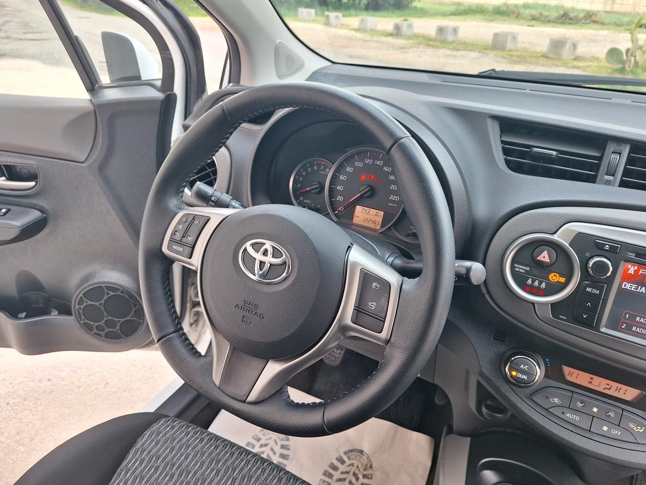 Toyota Yaris 1.0 BENZINA 5 PORTE"PERFETTA" 2013