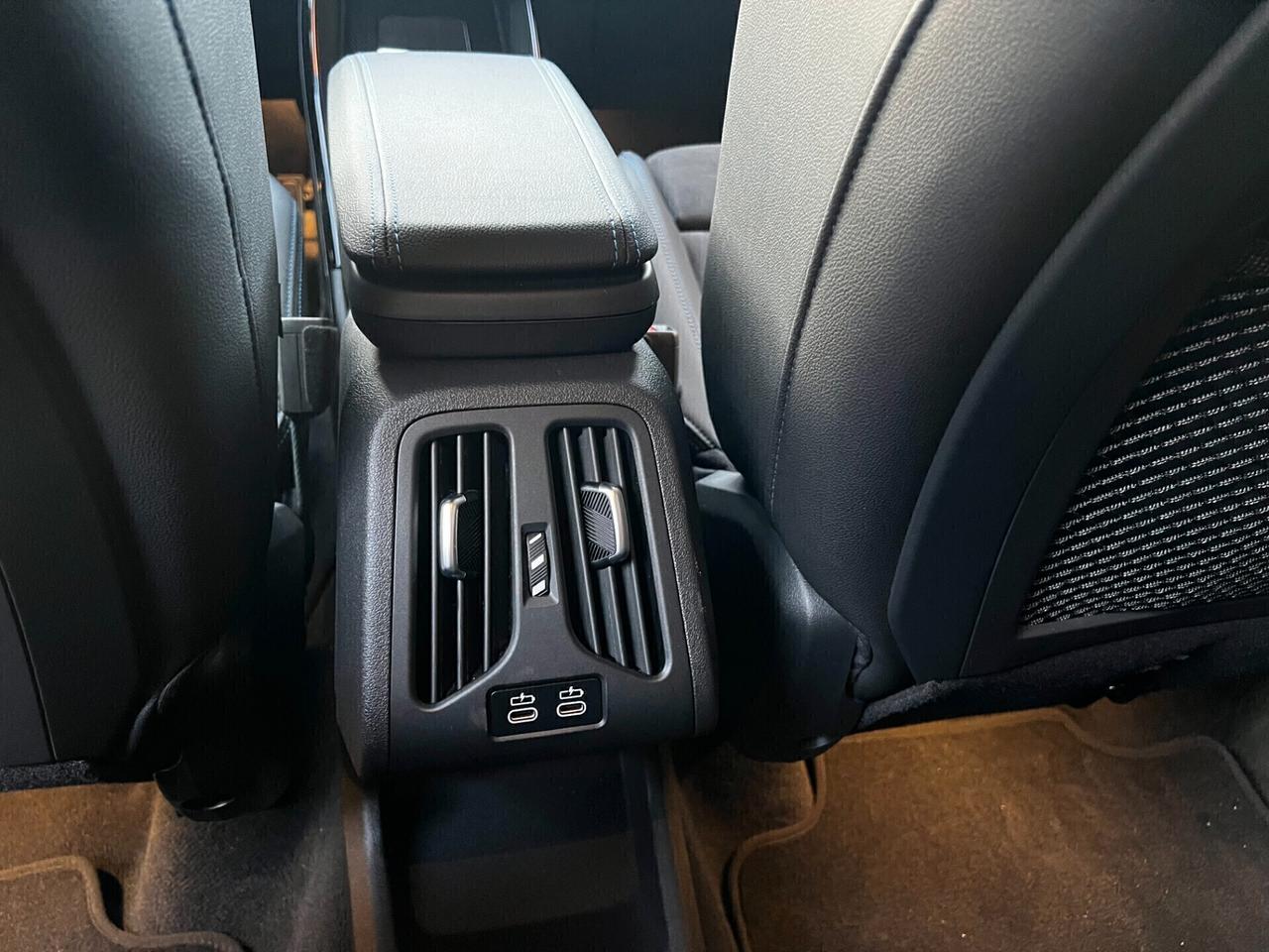 Bmw X1 sDrive 18D M Sport-2023-FULL