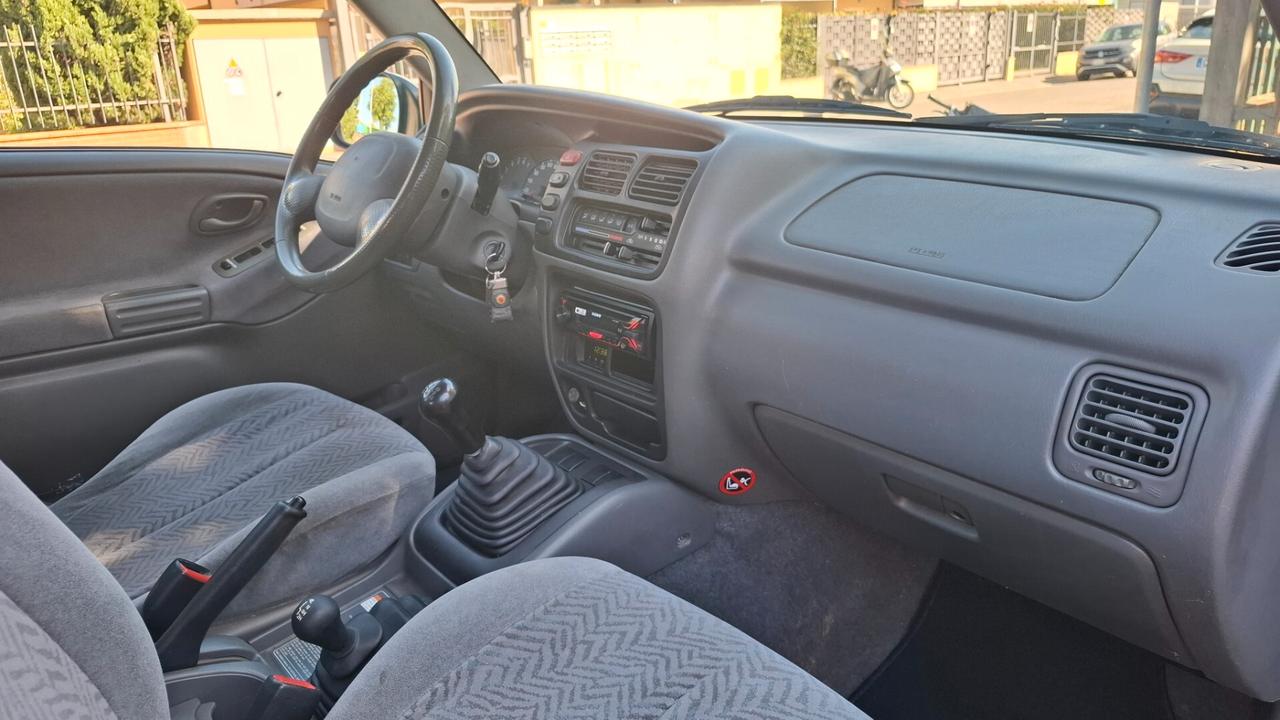 Suzuki Grand Vitara 1.6i 16V cat 3 porte