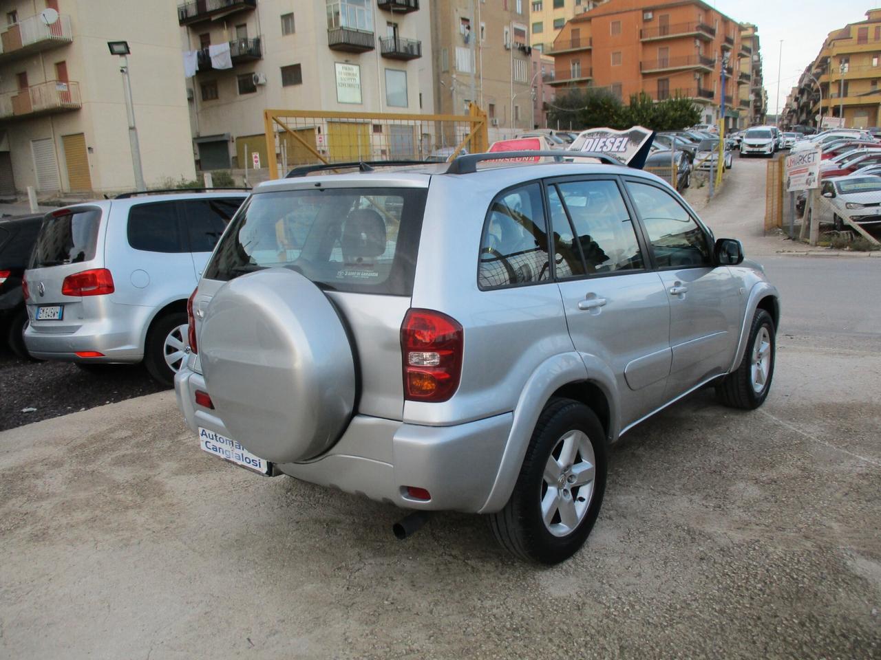 Toyota RAV4 2.0 Tdi D-4D 5 porte MOLTO BELLA