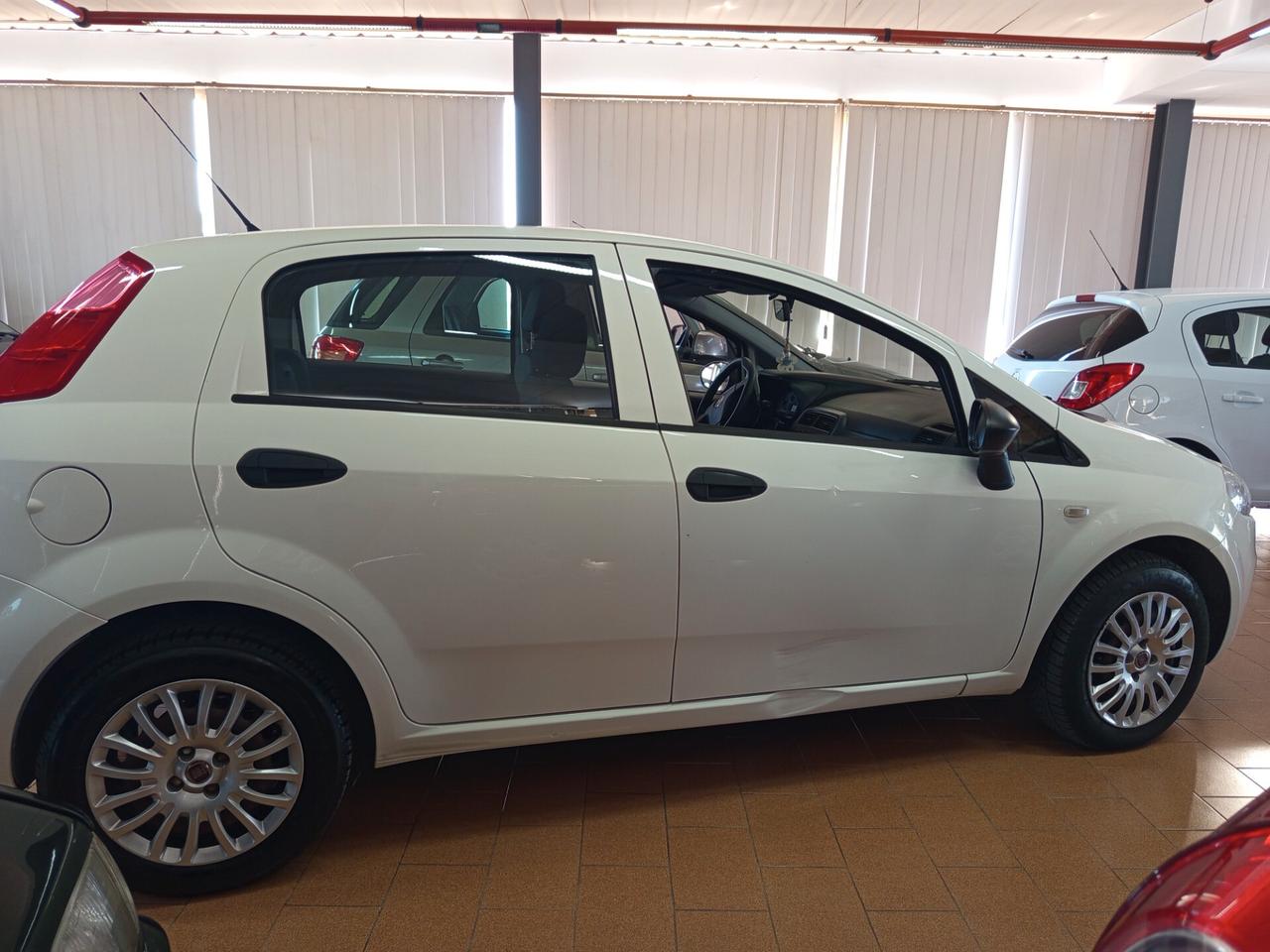Fiat Grande Punto 1.2 benzina ok neopatentati
