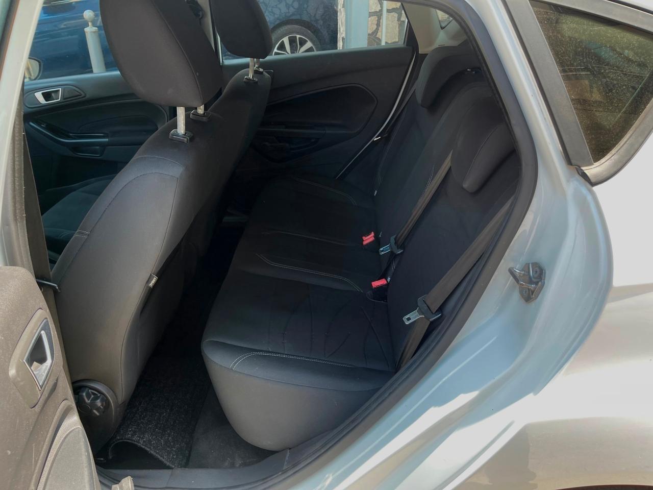 Ford Fiesta 1.4 5 porte GPL Business