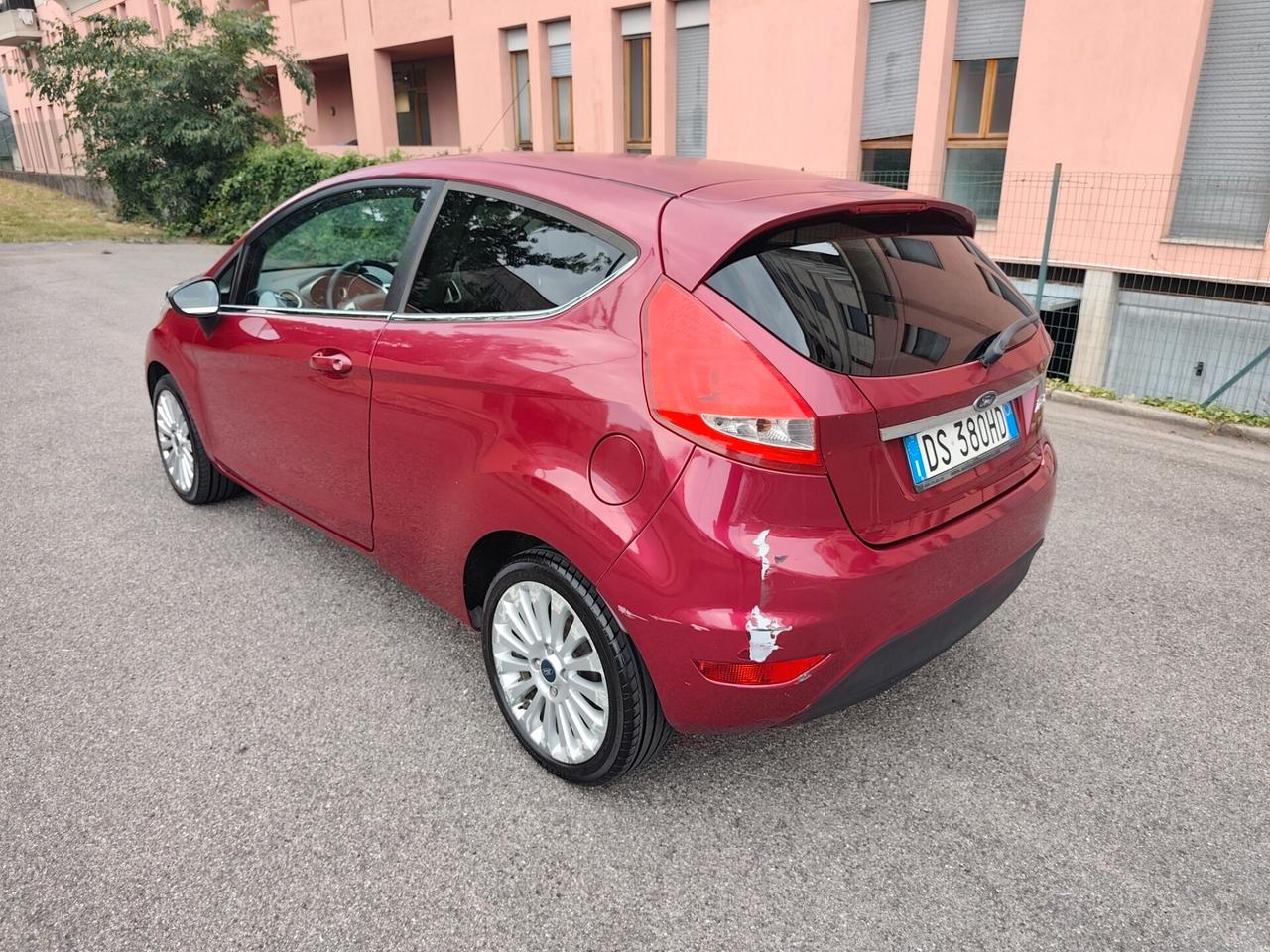 Ford Fiesta 1.2 Benz 82CV 3 porte Titanium