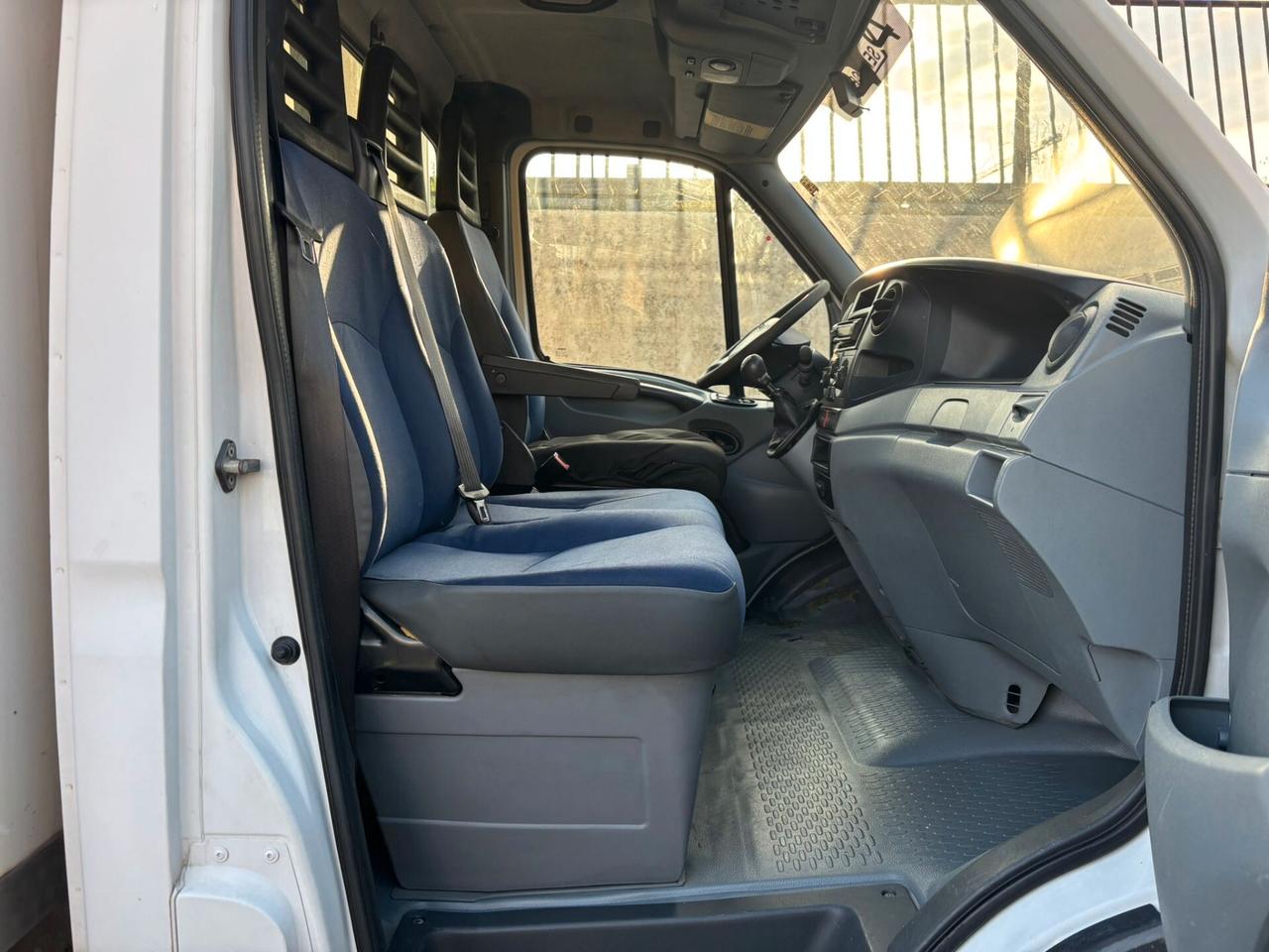 IVECO Daily 35C18 3.0 180CV – FRIGO THERMOKING V300 MAX – ATP 2029 – 8 PEDANE