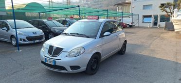 Lancia Ypsilon 1.2 Oro