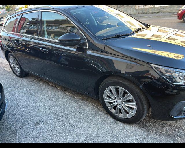 PEUGEOT 308 BlueHDi 130 S&S EAT8 SW Allure