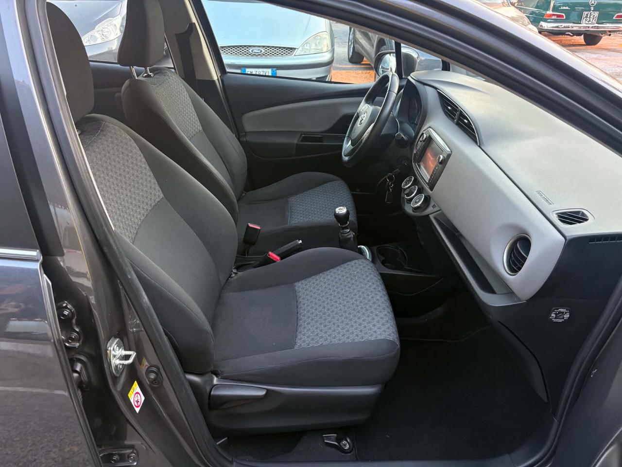 Toyota Yaris 1.3 5 porte Lounge