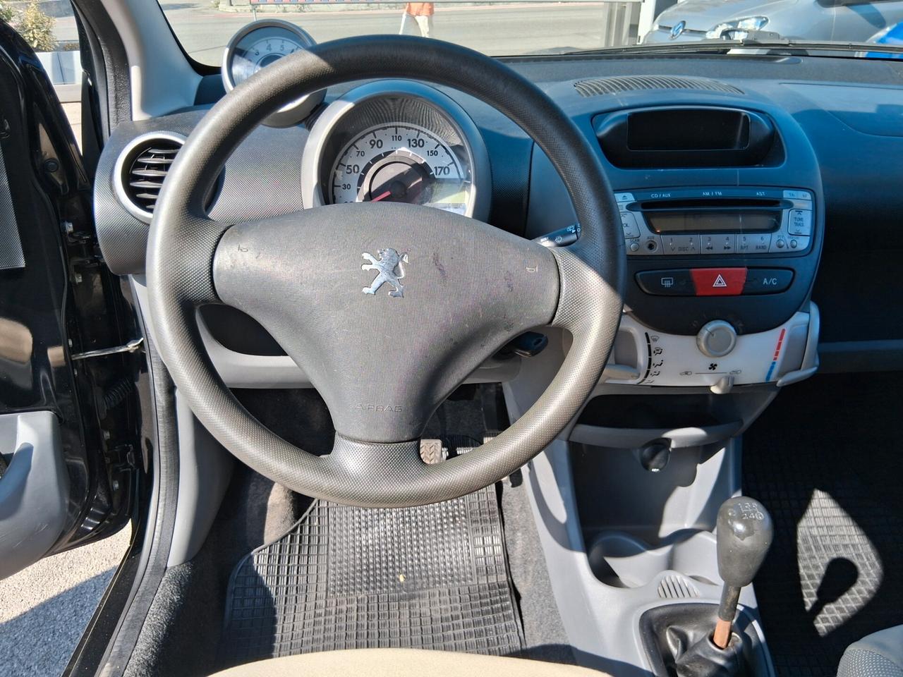 Peugeot 107 1.0 68CV 5p. Plaisir