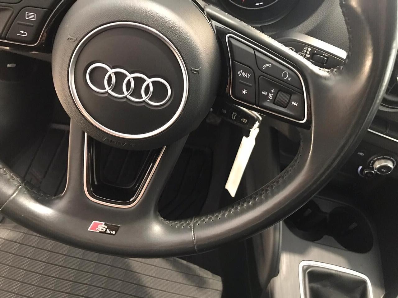 Audi A3 1.6 TDI SEDAN S-LINE 7/2019 IVA ESPOSTA