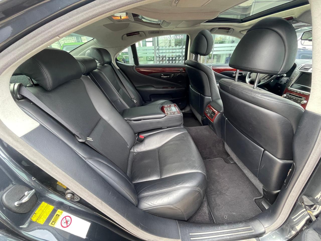 Lexus LS 600 600h L Luxury