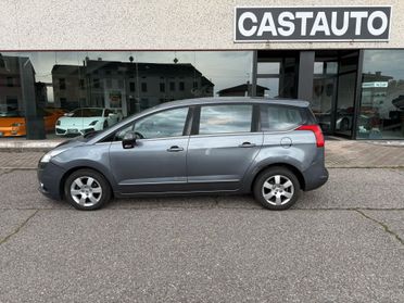 Peugeot 5008 1.6 HDi 112CV cambio robotizzato Tecno