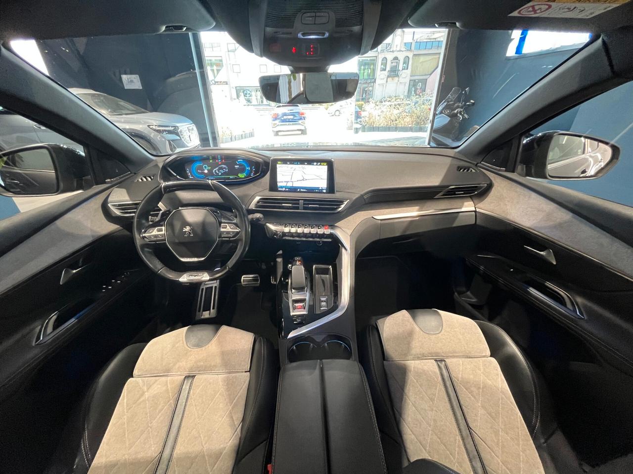 Peugeot 3008 Hybrid4 300 e-EAT8 GT Line