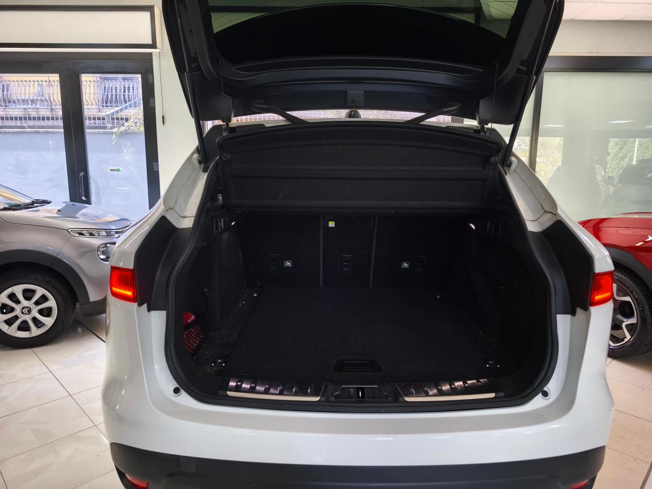 Jaguar F-Pace 2.0 D 180 CV AWD aut. Prestige