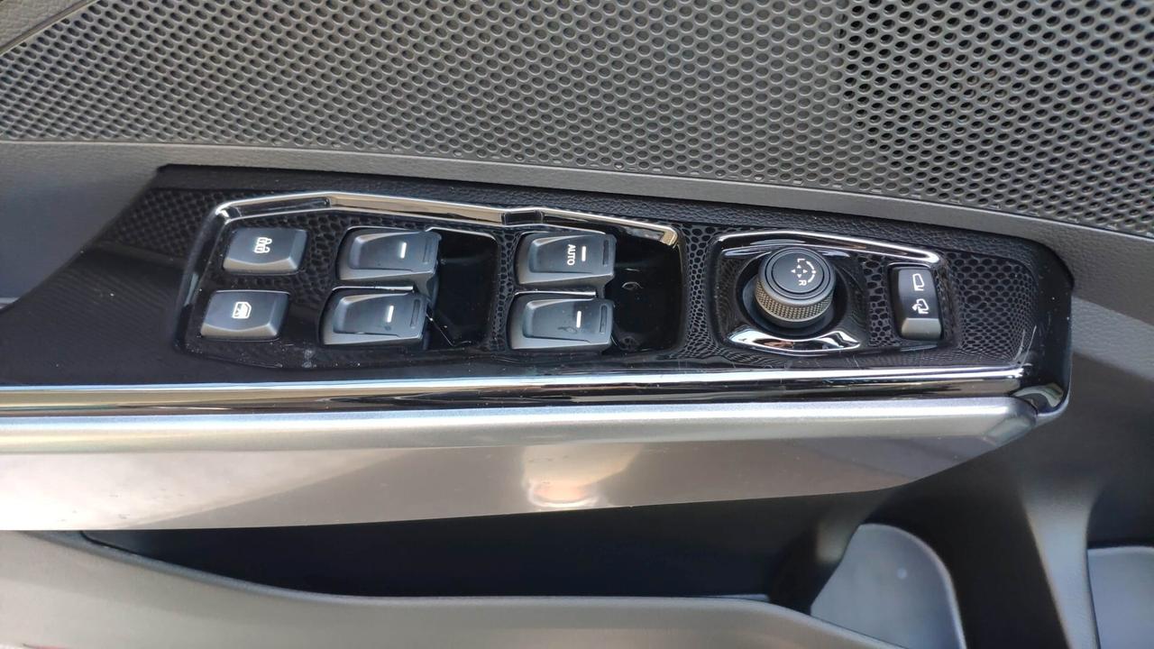 Kgm Tivoli Style 1500cc Turbo Benz 163 CV