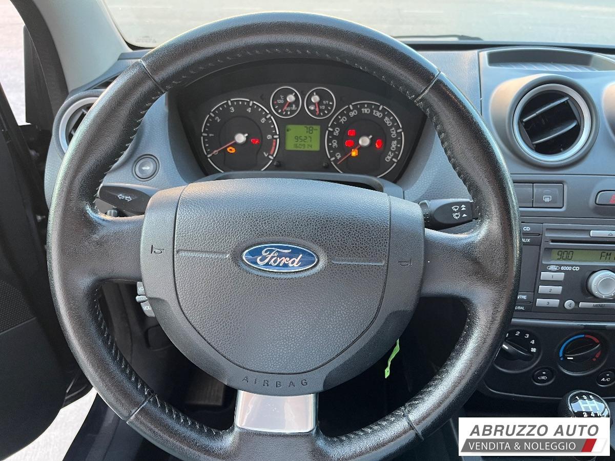 FORD Fiesta 1.2 16V 3p. Ghia