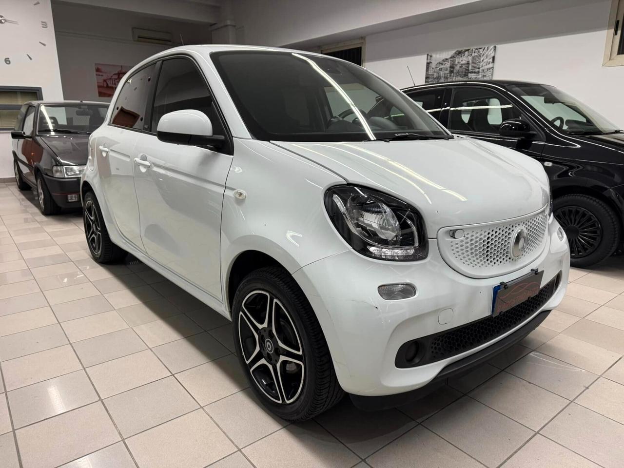 Smart ForFour 453 1.0 benzina 70cv