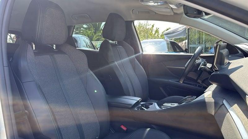 Peugeot 3008 Hybrid 225 e-EAT8 Allure Pack