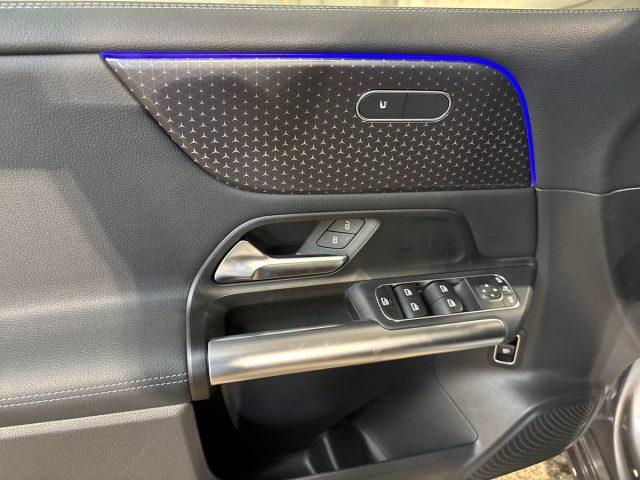 MERCEDES-BENZ B 180 d Automatic Street Edition
