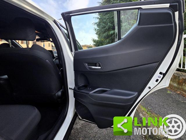 TOYOTA C-HR 1.8h Business 2wd e-cvt