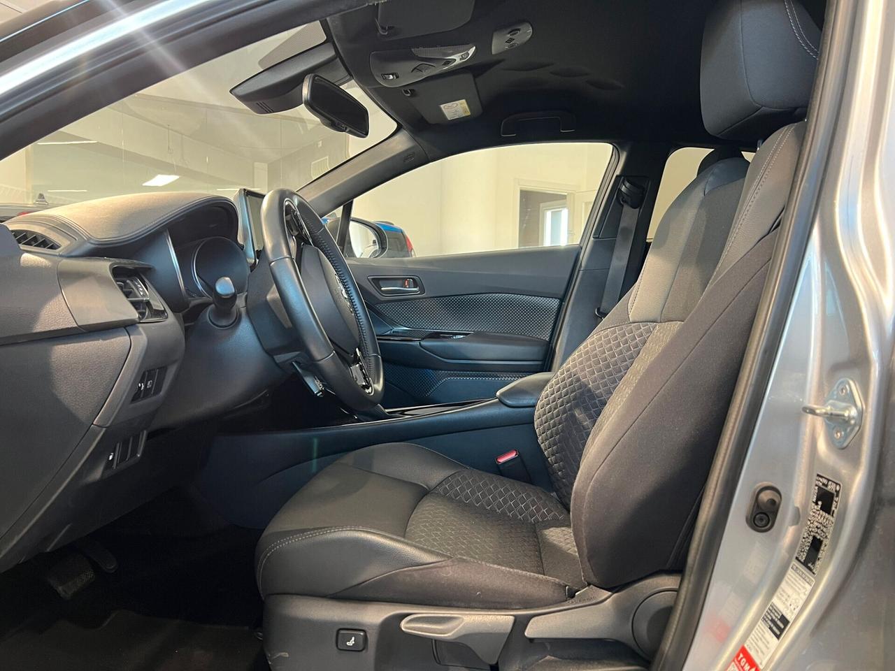 Toyota C-HR 2.0 Hybrid E-CVT Trend