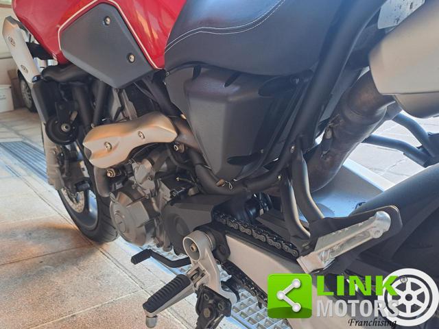 YAMAHA MT-03 .