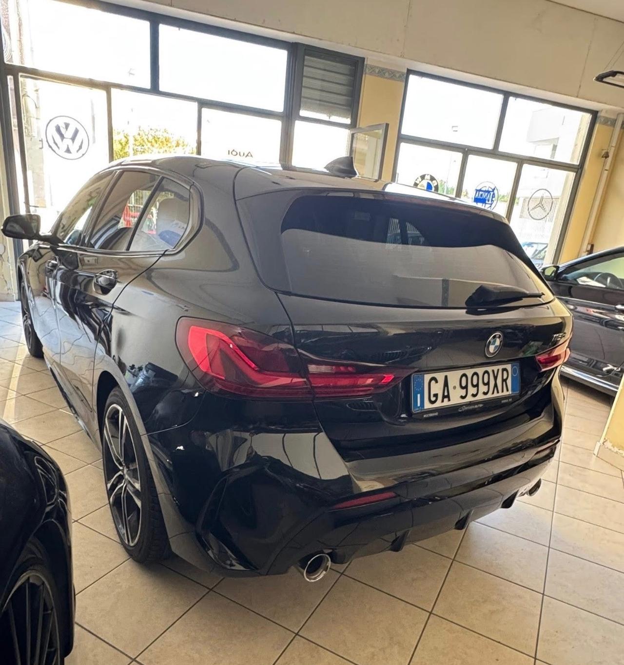 Bmw 118 118d 5p. Msport