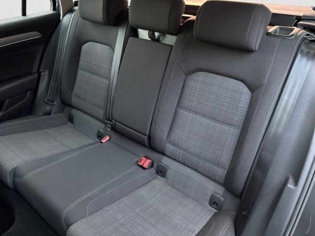 VOLKSWAGEN Passat Variant 2.0 TDI SCR EVO DSG Business