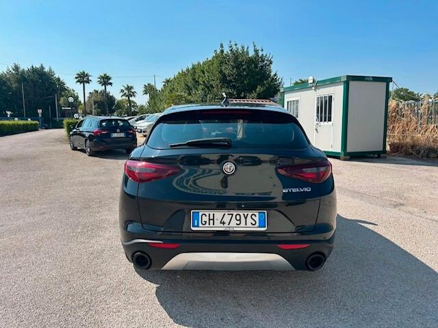 Alfa Romeo Stelvio 2.2 Turbodiesel 160 CV AT8 RWD Super Business