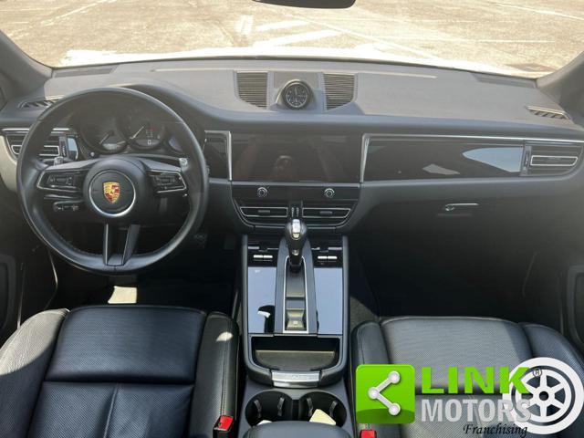 PORSCHE Macan 2.0 T