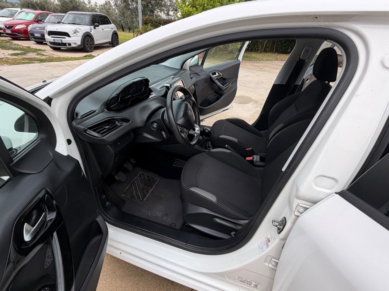 Peugeot 208 BlueHDi 75 5 porte Allure