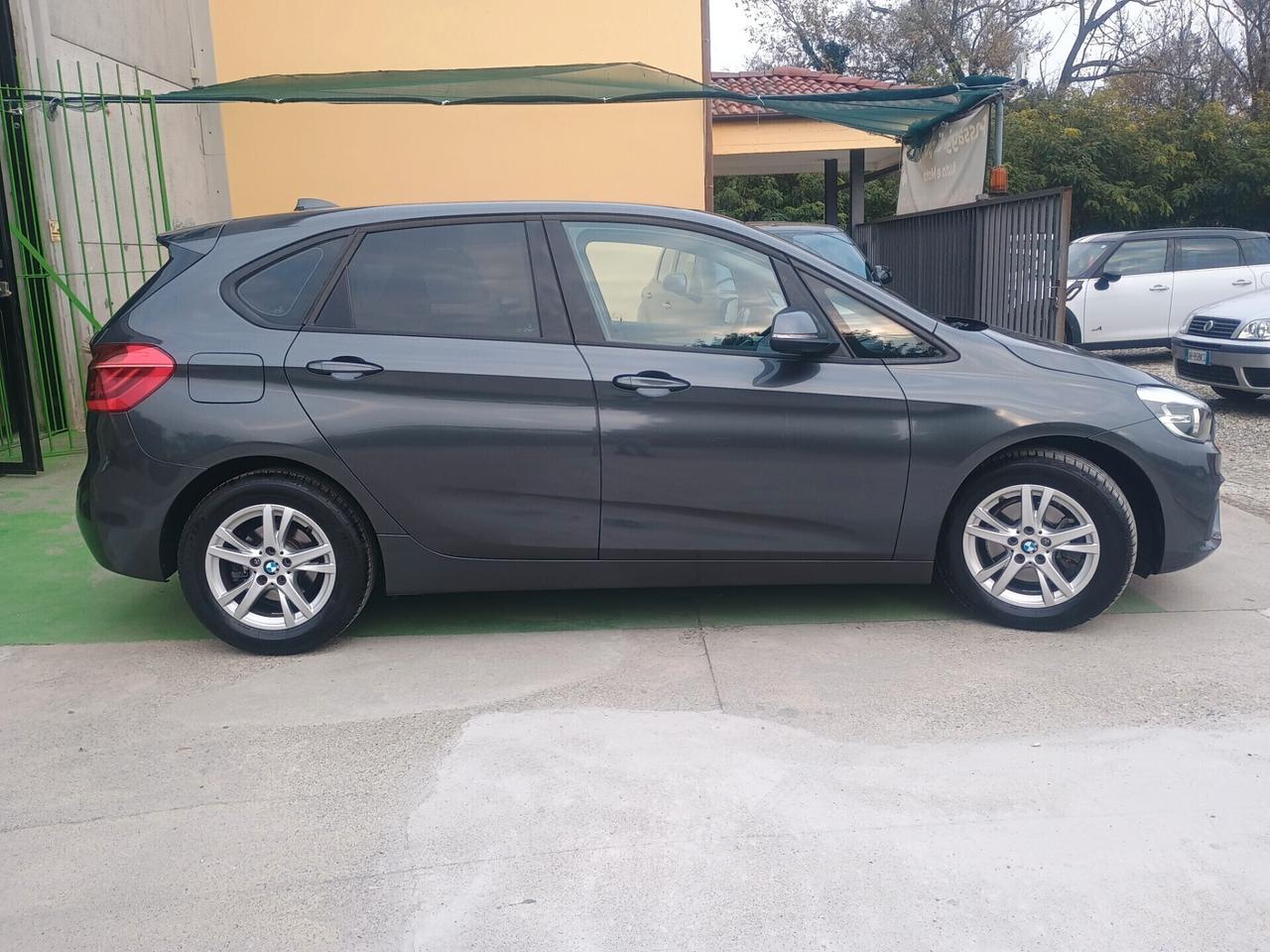 Bmw 216 218d Active Tourer Advantage
