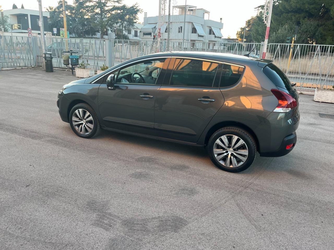 Peugeot 3008 1.6 HDi 115CV Access Perfetta