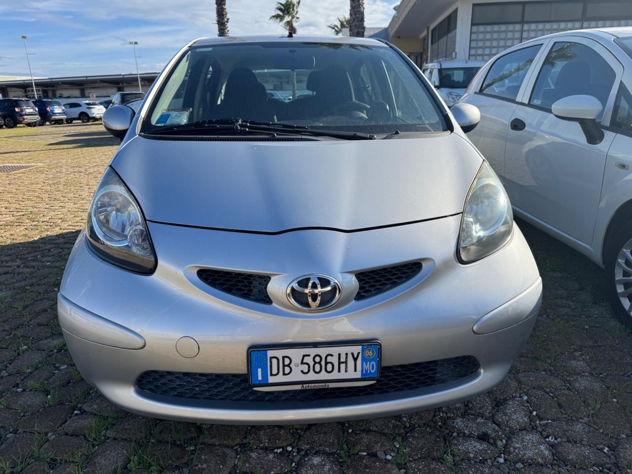 Toyota Aygo 1.4 turbodiesel 5 porte Sol
