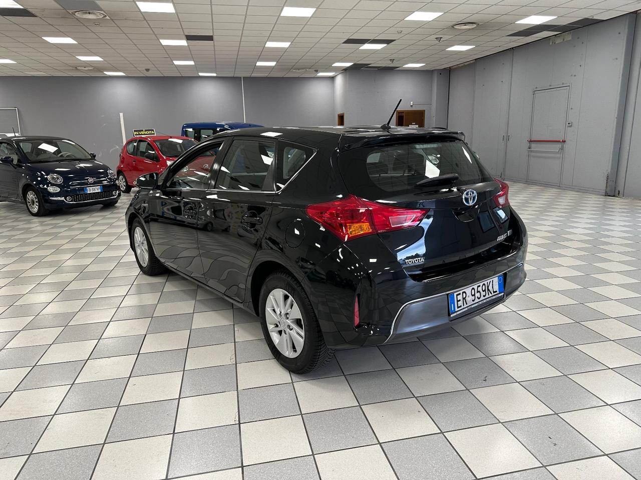 Toyota Auris 1.8 Hybrid Lounge