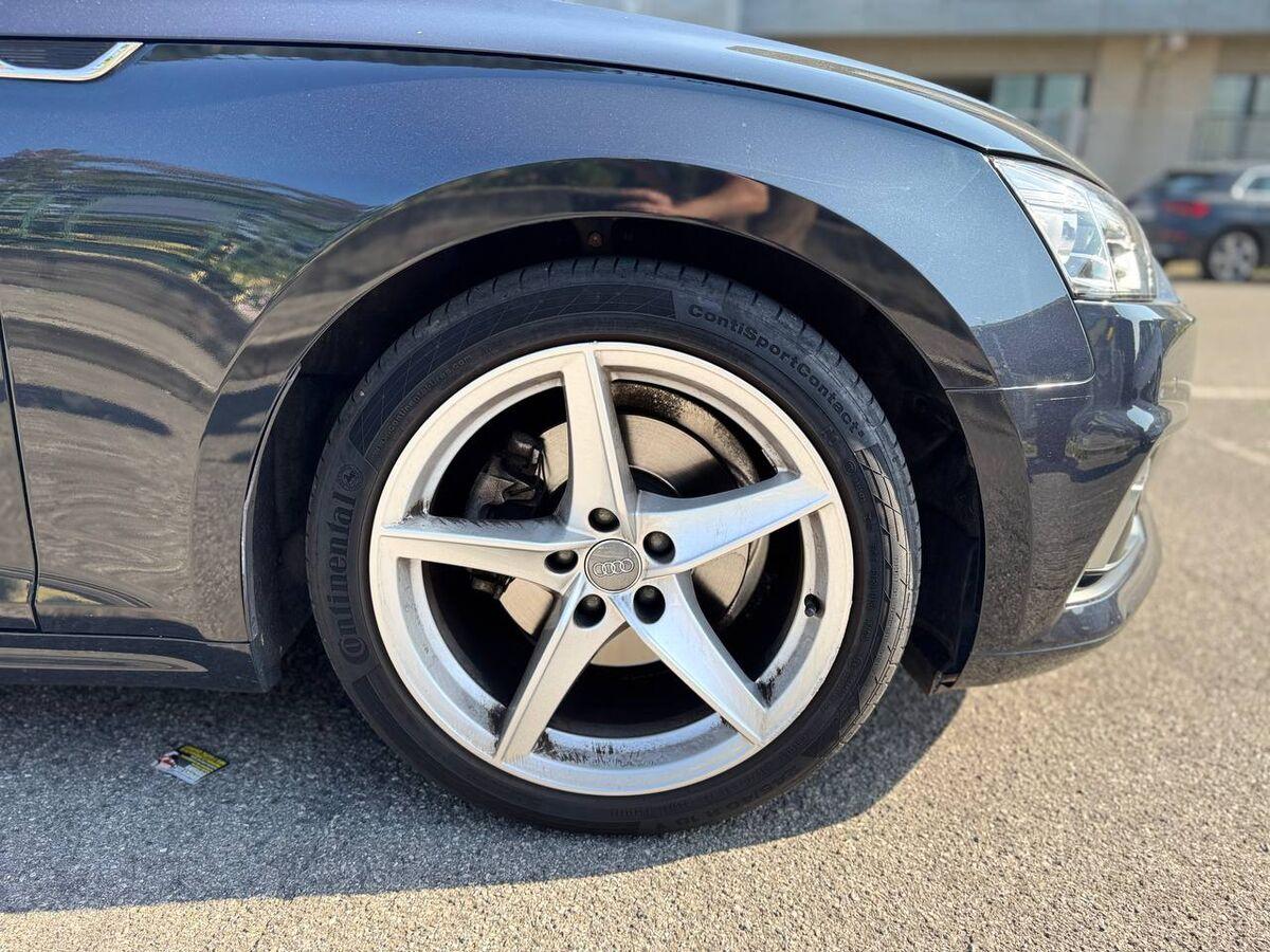 Audi A5 40 2.0 tfsi mhev Business 190cv s-tronic