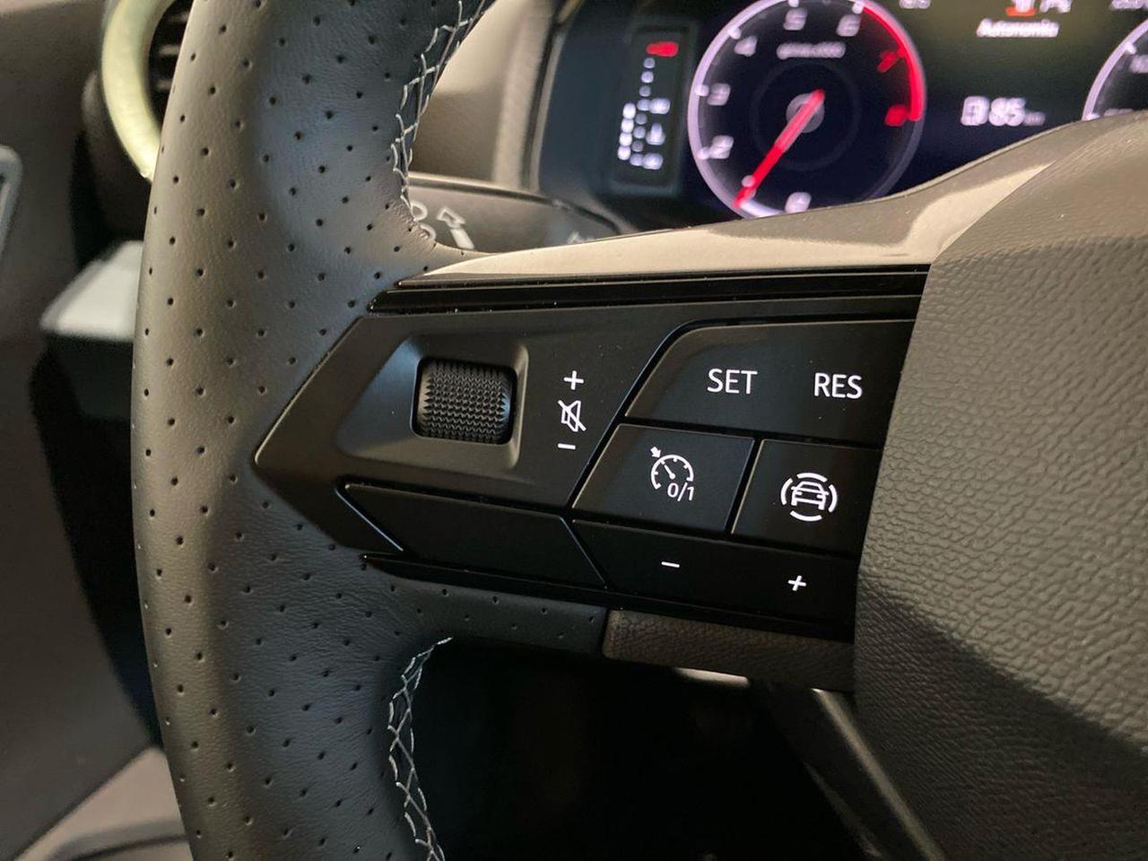 Seat Arona 1.0 ecotsi 95cv black edition