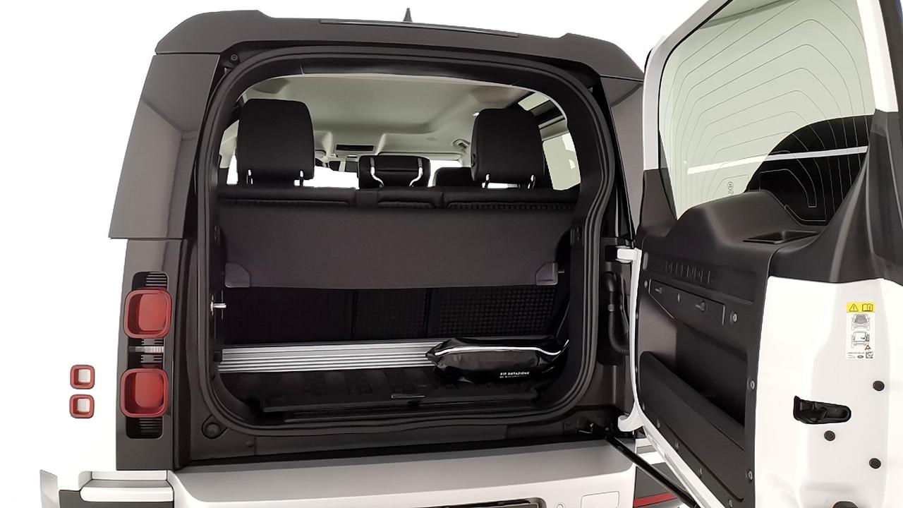 LAND ROVER Defender VII - Defender 90 3.0d i6 mhev SE awd 200cv auto