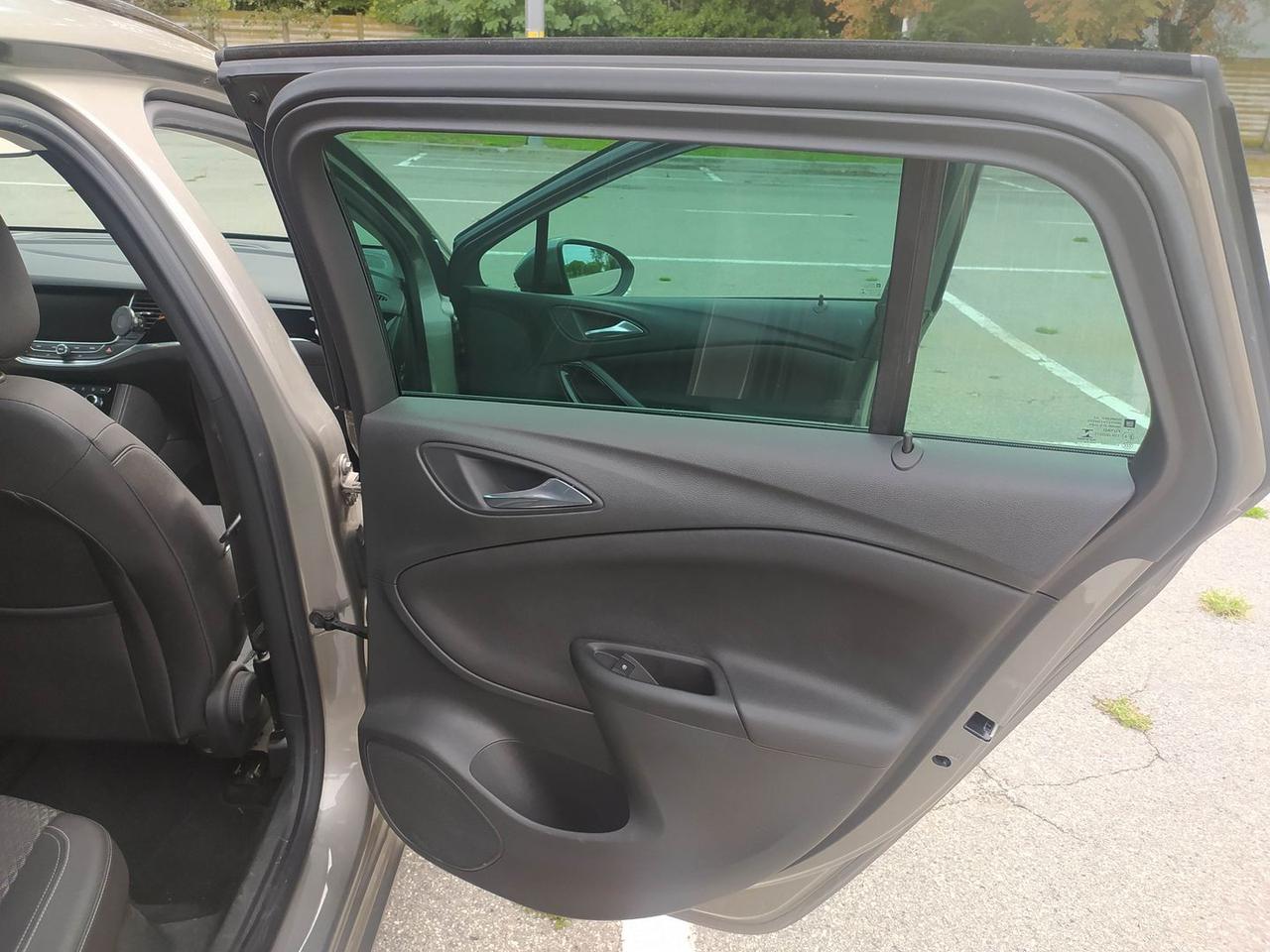 Opel Astra Business 1.6 CDTI 136 CV #6656