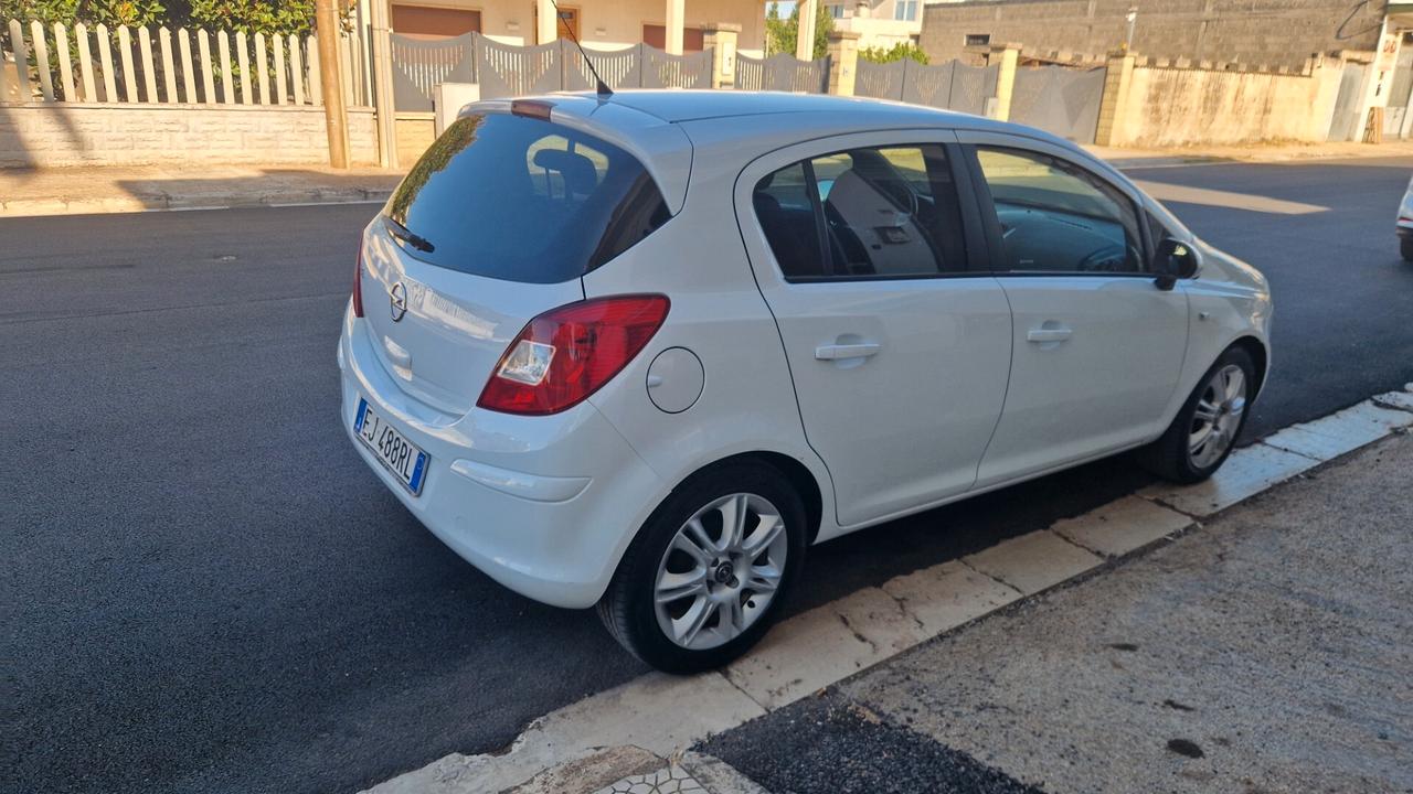 Opel Corsa 1.0 12V 5 porte Elective