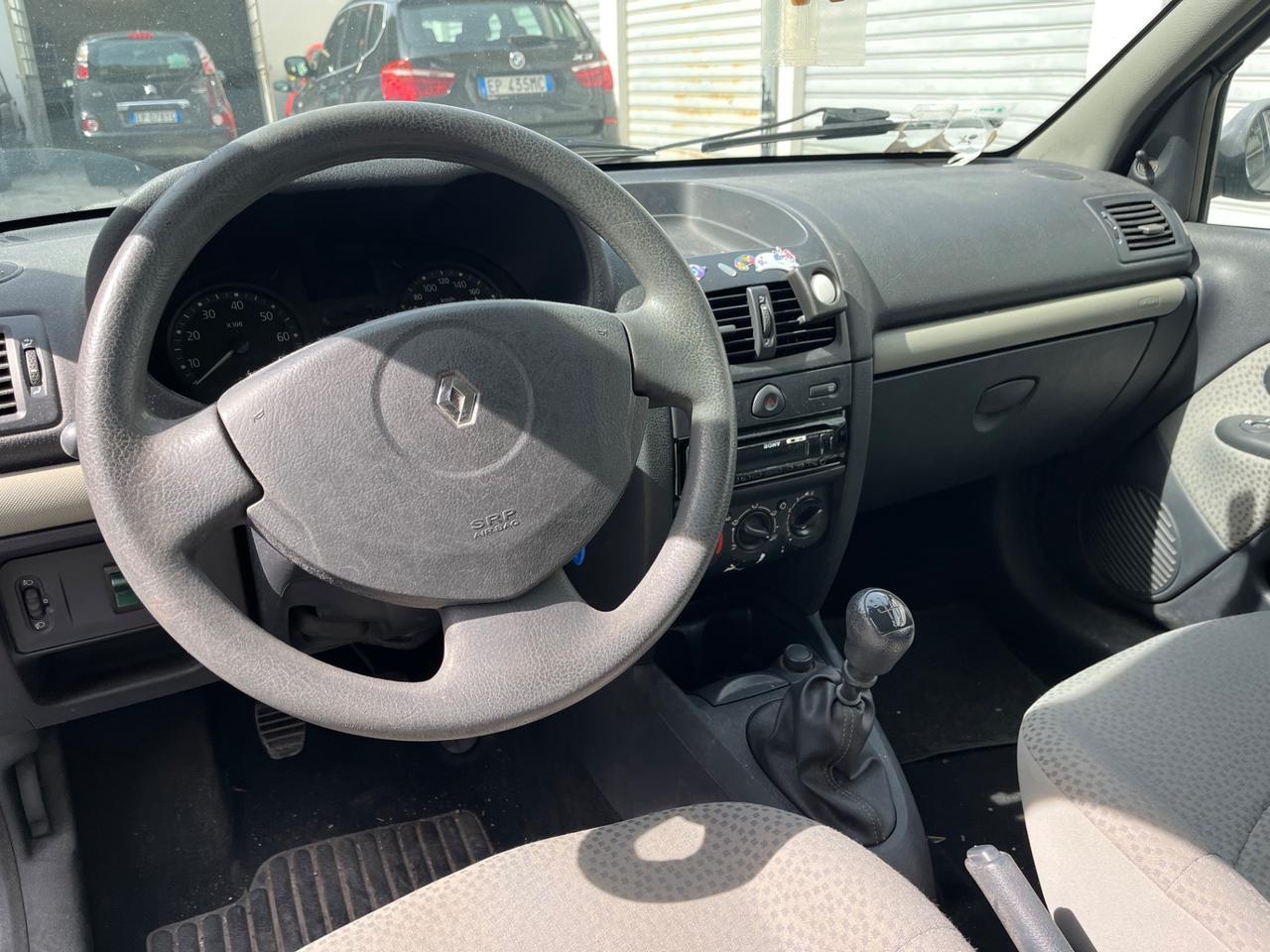 Renault Clio 1.2 16V cat 3 porte Luxe Privilège
