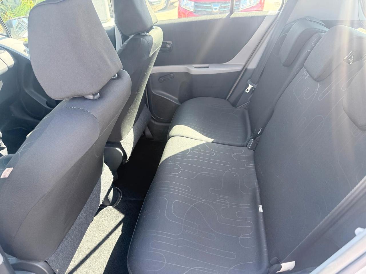 Toyota Yaris 1.0 5 porte Luxury pack